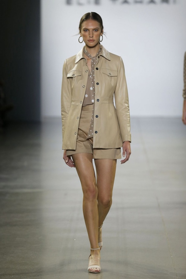  اسبوع الموضة في نيويورك 2019 ابرز صيحات أزياء و اكسسوارات ELIE TAHARI لربيع وصيف 2020 