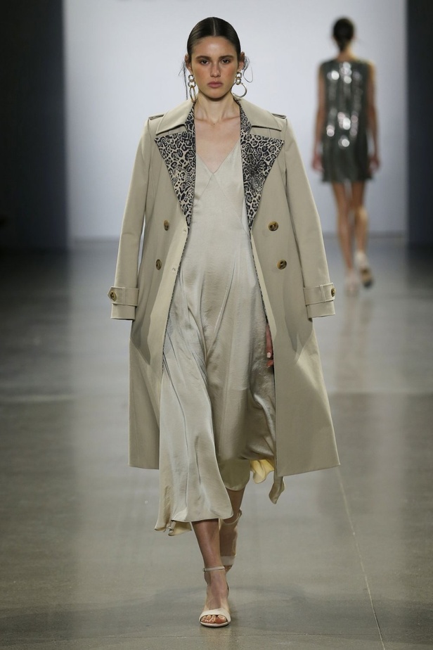  اسبوع الموضة في نيويورك 2019 ابرز صيحات أزياء و اكسسوارات ELIE TAHARI لربيع وصيف 2020 