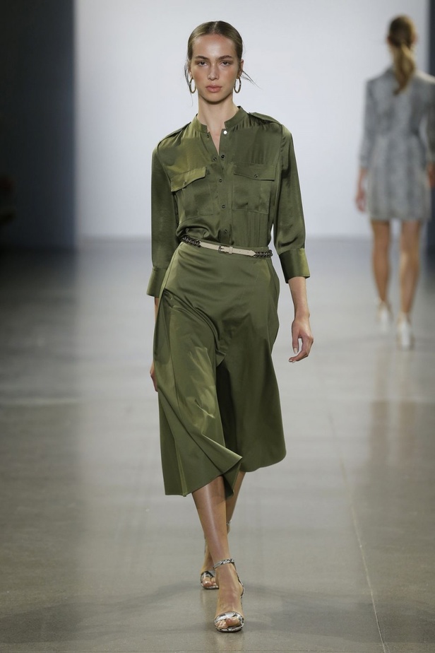  اسبوع الموضة في نيويورك 2019 ابرز صيحات أزياء و اكسسوارات ELIE TAHARI لربيع وصيف 2020 