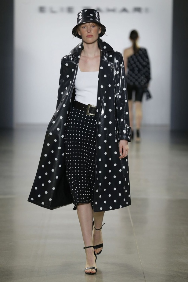  اسبوع الموضة في نيويورك 2019 ابرز صيحات أزياء و اكسسوارات ELIE TAHARI لربيع وصيف 2020 