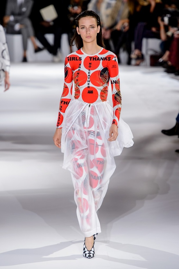 مجموعة “ستيلا ماكارتني” لموسم ربيع وصيف 2017