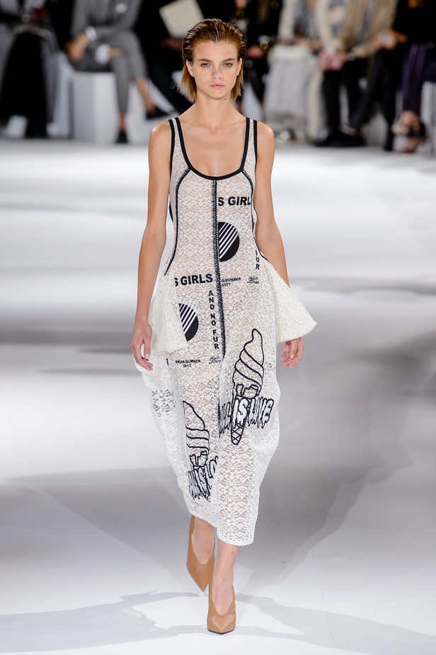 مجموعة “ستيلا ماكارتني” لموسم ربيع وصيف 2017