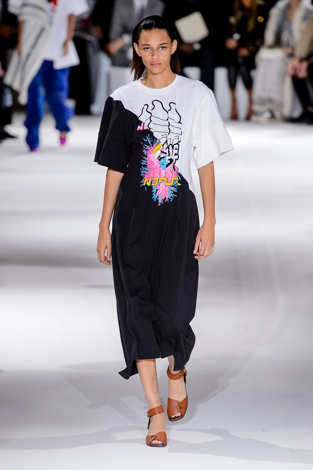 مجموعة “ستيلا ماكارتني” لموسم ربيع وصيف 2017