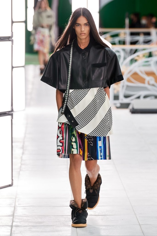 عرض ازياء Louis Vuitton من أسبوع الموضة في باريس لربيع وصيف 2021