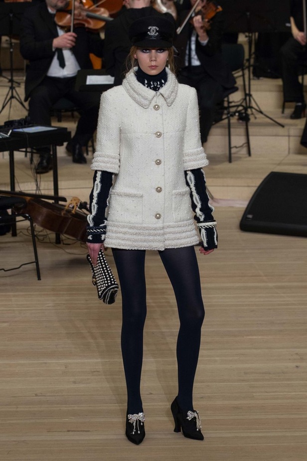 مجموعة Métiers d’art من شانيل لموسم 2017- 2018