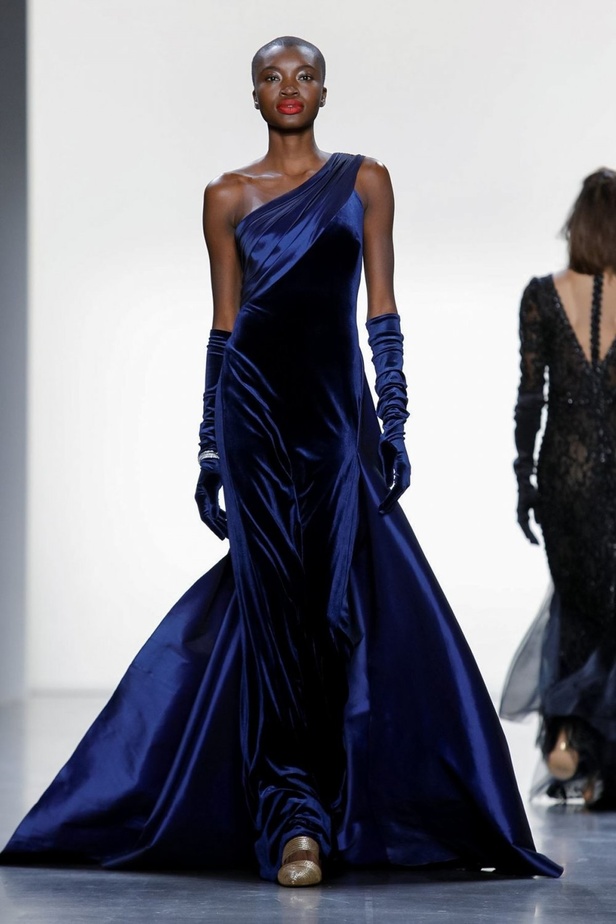 مجموعة Tadashi Shoji للألبسة الجاهزة لخريف 2019