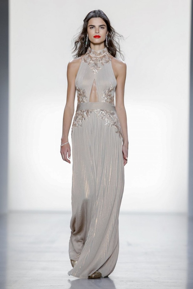 مجموعة Tadashi Shoji للألبسة الجاهزة لخريف 2019