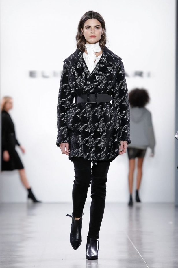 عرض أزياء إيلي تاهاري لخريف وشتاء 2019