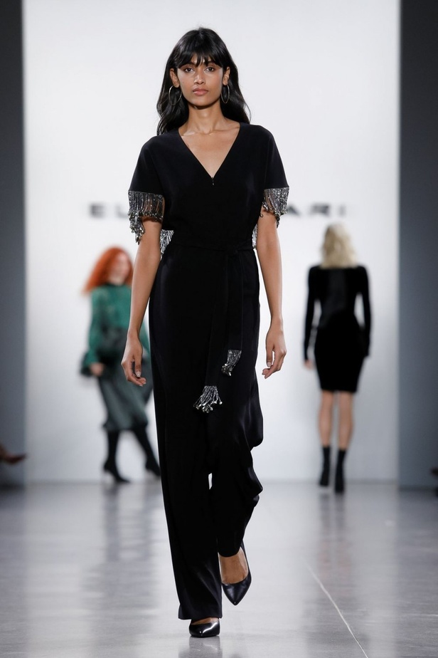 عرض أزياء إيلي تاهاري لخريف وشتاء 2019