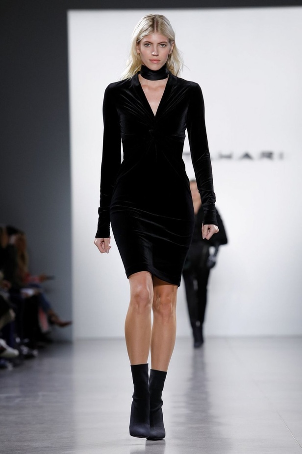 عرض أزياء إيلي تاهاري لخريف وشتاء 2019