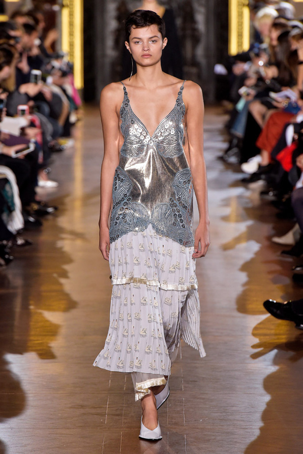 مجموعة "ستيلا ماكارتني" لموسم خريف وشتاء 2016-2017