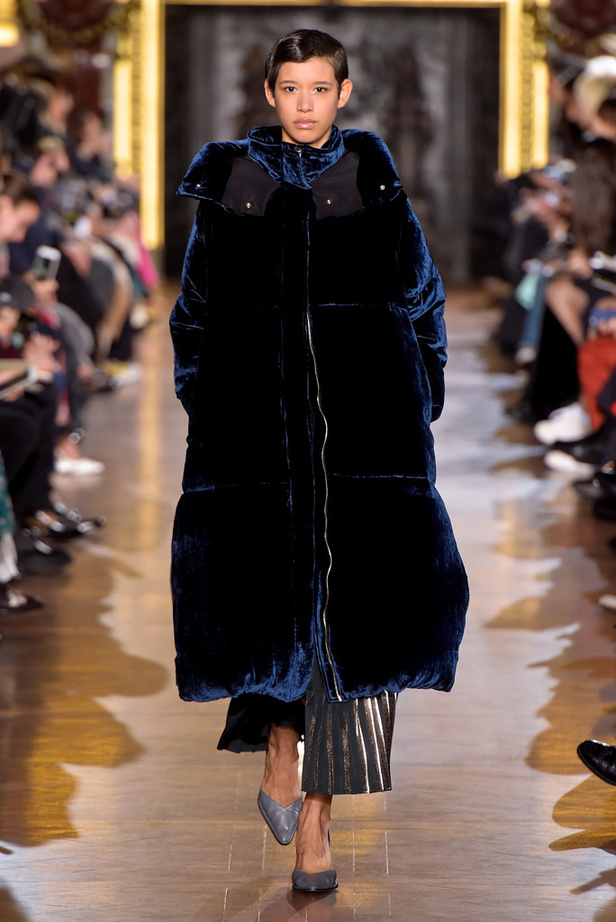 مجموعة "ستيلا ماكارتني" لموسم خريف وشتاء 2016-2017