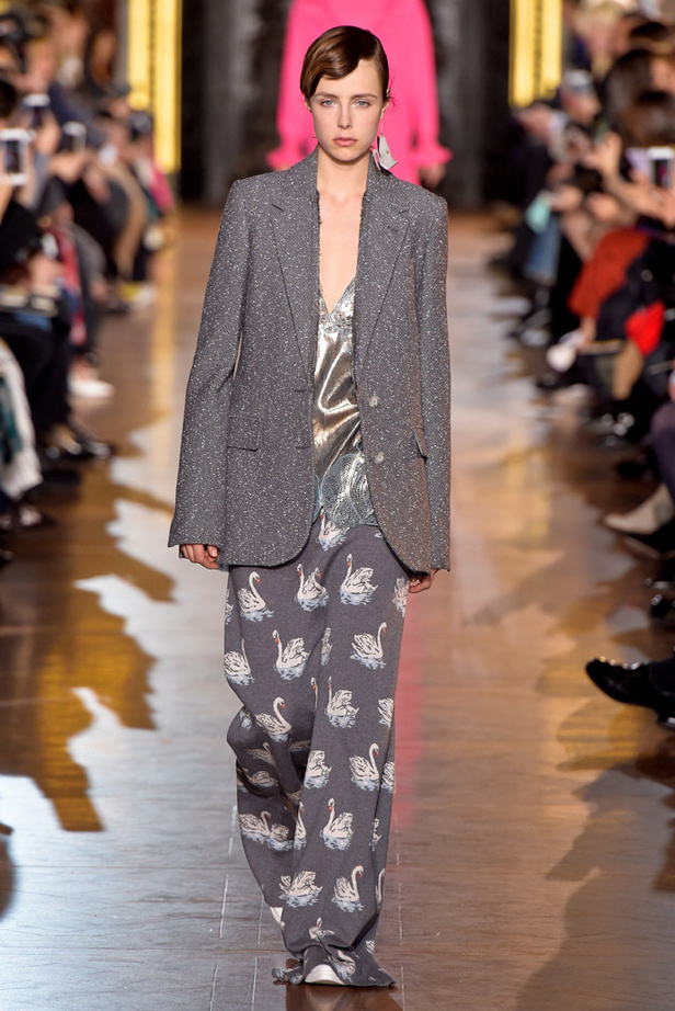 مجموعة "ستيلا ماكارتني" لموسم خريف وشتاء 2016-2017