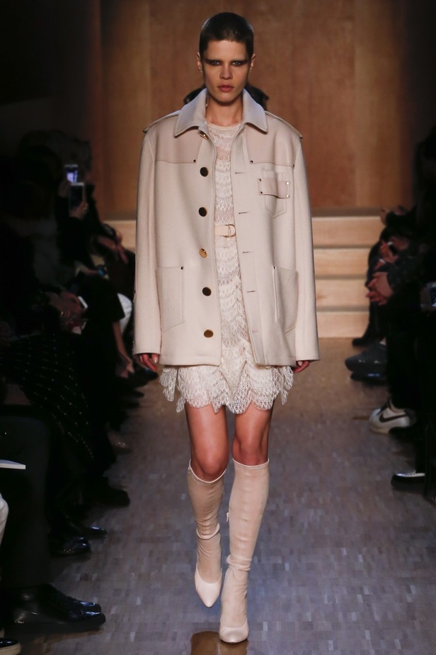 مجموعة جيفنشي لخريف وشتاء 2016-2017