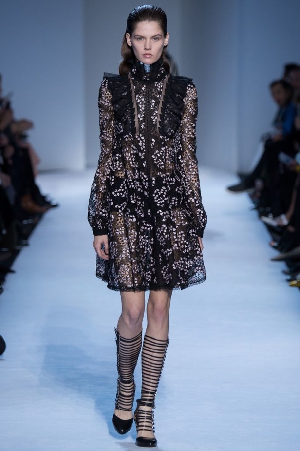 مجموعة جيامباتيستا فالي لخريف وشتاء 2016-2017