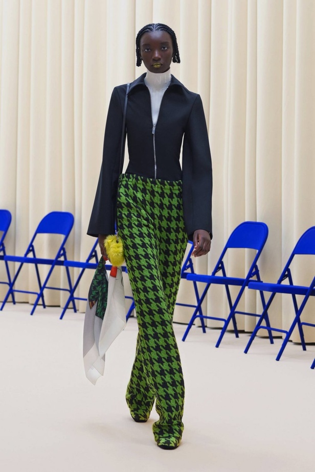 عرض ازياء مجموعة Nina Ricci لخريف وشتاء 2021 من اسبوع الموضة في باريس