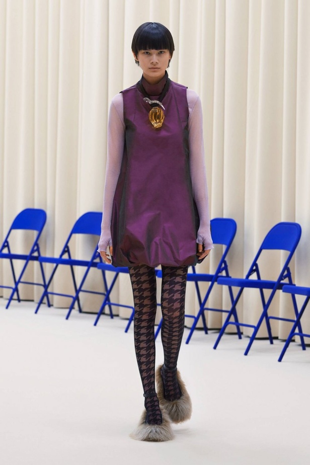 عرض ازياء مجموعة Nina Ricci لخريف وشتاء 2021 من اسبوع الموضة في باريس