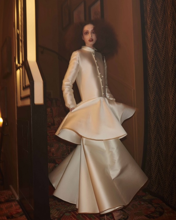 عرض أزياء مجموعة Alexis Mabille لخريف وشتاء 2021-2022