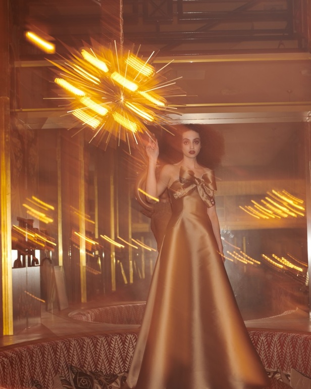 عرض أزياء مجموعة Alexis Mabille لخريف وشتاء 2021-2022