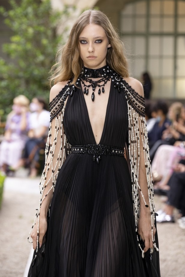 صور مجموعة زهير مراد للأزياء الراقية لخريف وشتاء 2021_2022