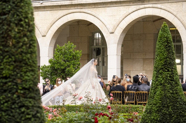 صور مجموعة زهير مراد للأزياء الراقية لخريف وشتاء 2021_2022