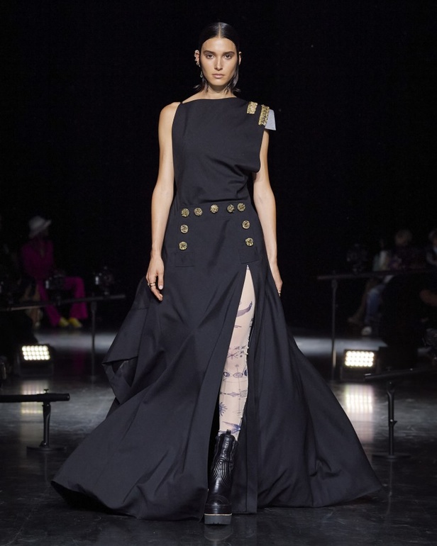 من مجموعة Jean Paul Gaultier للهوت كوتور لموسم خريف وشتاء 2021-2022