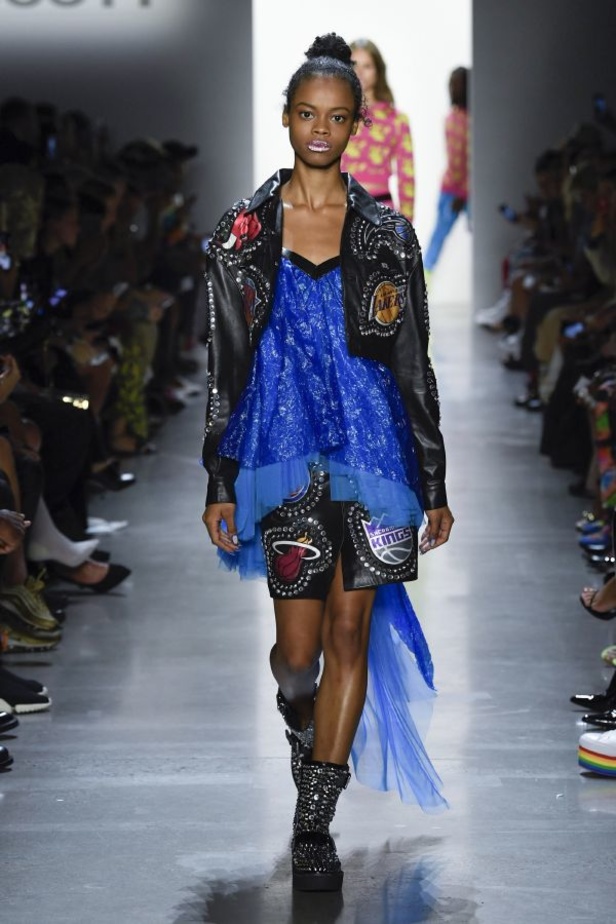 مجموعة Jeremy Scott لربيع وصيف ٢٠١٩ !