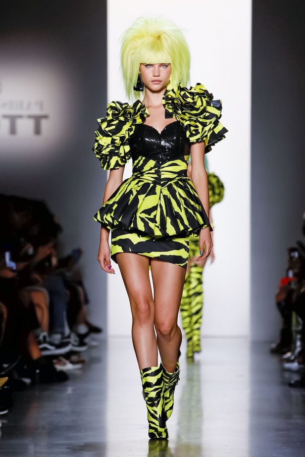 اسبوع الموضة في نيويورك 2019 ازياء JEREMY SCOTT الفاخرة لربيع و صيف 2020  