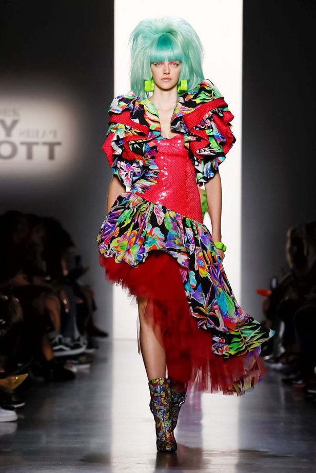 اسبوع الموضة في نيويورك 2019 ازياء JEREMY SCOTT الفاخرة لربيع و صيف 2020  