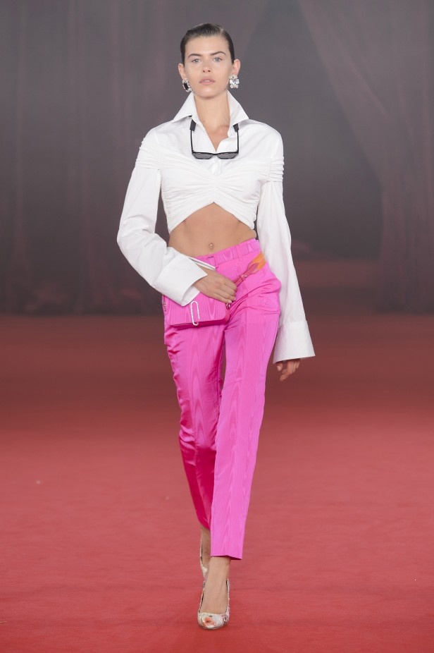 مجموعة أزياء اوف وايت لربيع ٢٠١٨