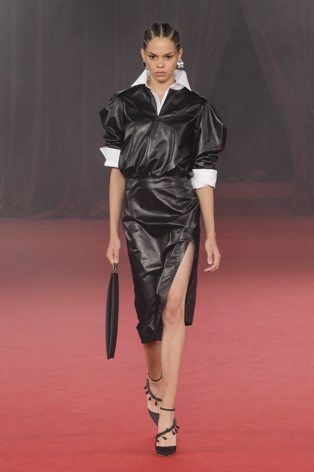 مجموعة أزياء اوف وايت لربيع ٢٠١٨