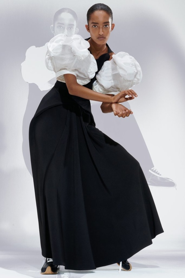 عرض ازياء LOEWE مجموعة ربيع وصيف 2021 من اسبوع الموضة في باريس