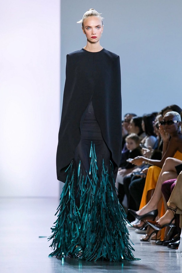 عرض ازياء BADGLEY MISCHKA في اسبوع الموضة في نيويورك 2020 لموسم الخريف والشتاء