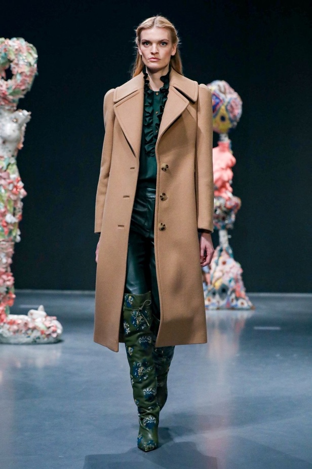 اكسسوارات TORY BURCH الفاخرة من اسبوع الموضة في نيويورك 2020