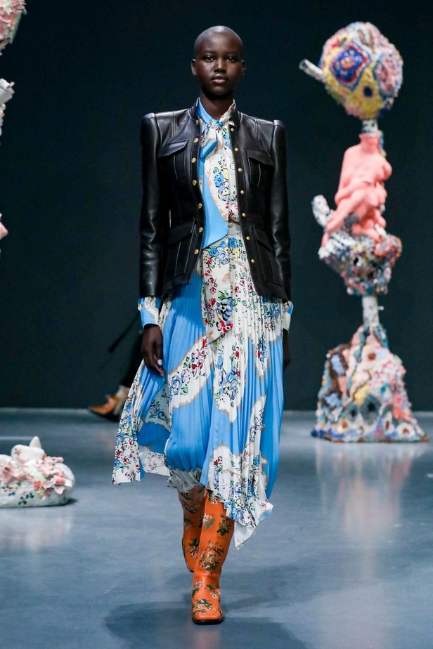 اكسسوارات TORY BURCH الفاخرة من اسبوع الموضة في نيويورك 2020