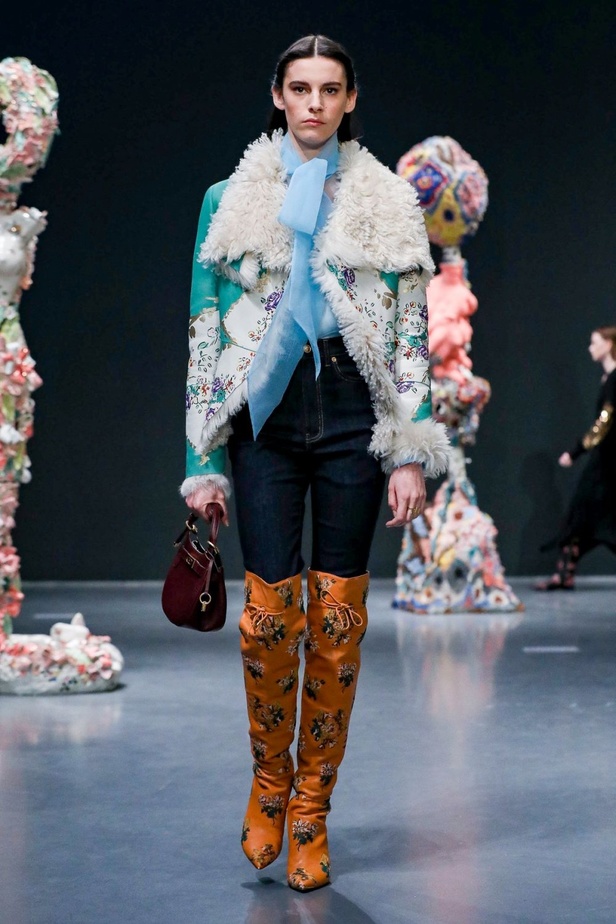 اكسسوارات TORY BURCH الفاخرة من اسبوع الموضة في نيويورك 2020