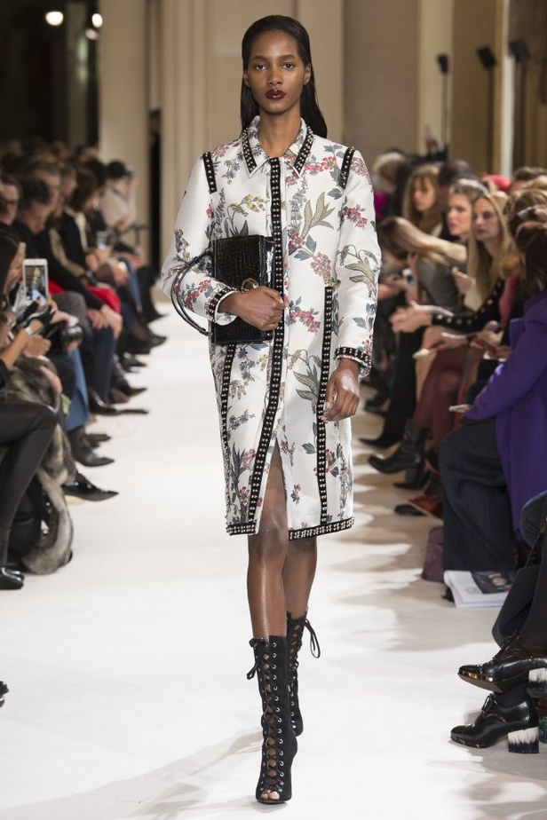 مجموعة جيامباتيستا فالي Giambattista Valli لخريف وشتاء 2017