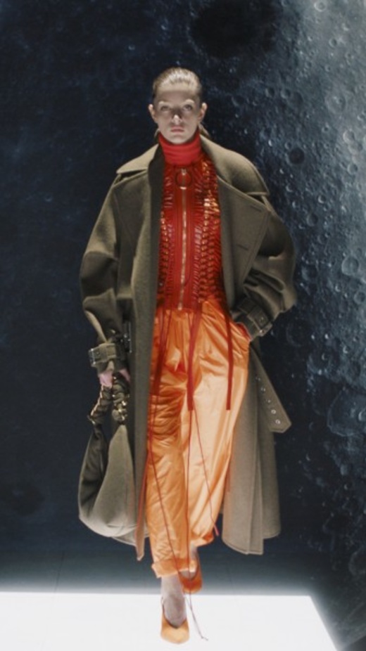 عرض أزياء Balmain لخريف وشتاء 2021-2022