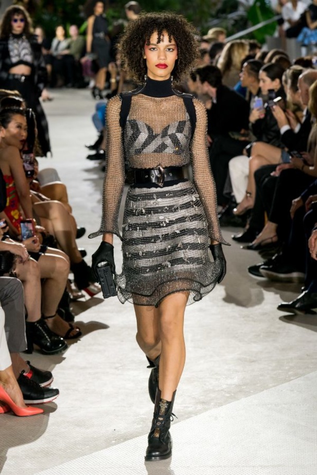 لويس فيتون تحوّل مطار نيويورك إلى منصة لعرض مجموعة 2020 Cruise Collection