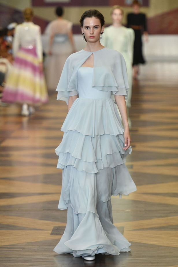 عرض Ulyana Sergeenko لخريف 2018