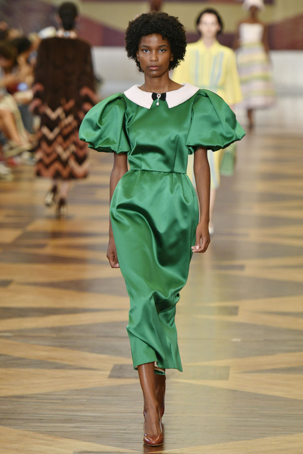 عرض Ulyana Sergeenko لخريف 2018