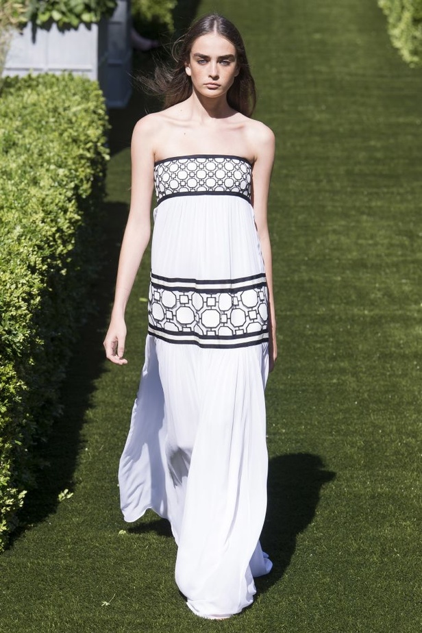 مجموعة دار "توري بورتش" لموسم ربيع وصيف 2018