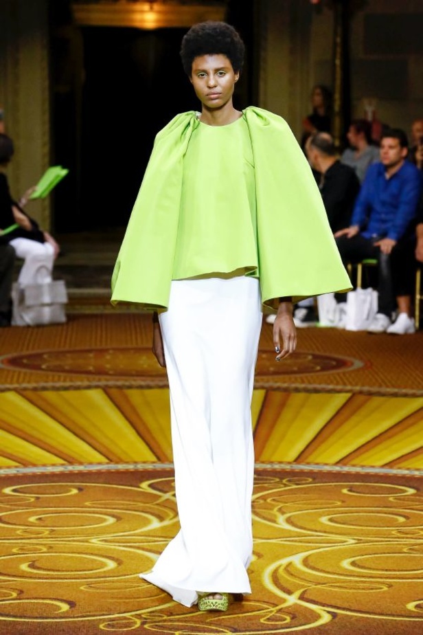 مجموعة Christian Siriano للألبسة الجاهزة لربيع 2019