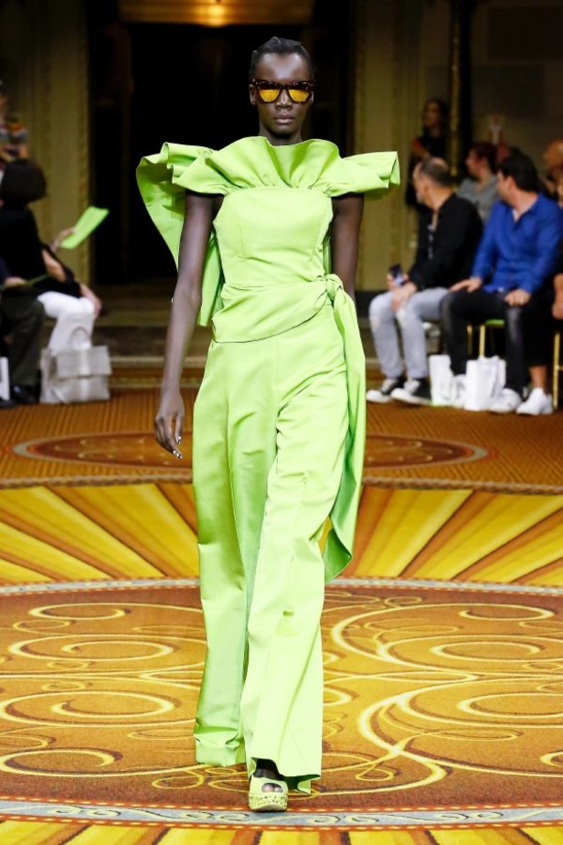 مجموعة Christian Siriano للألبسة الجاهزة لربيع 2019