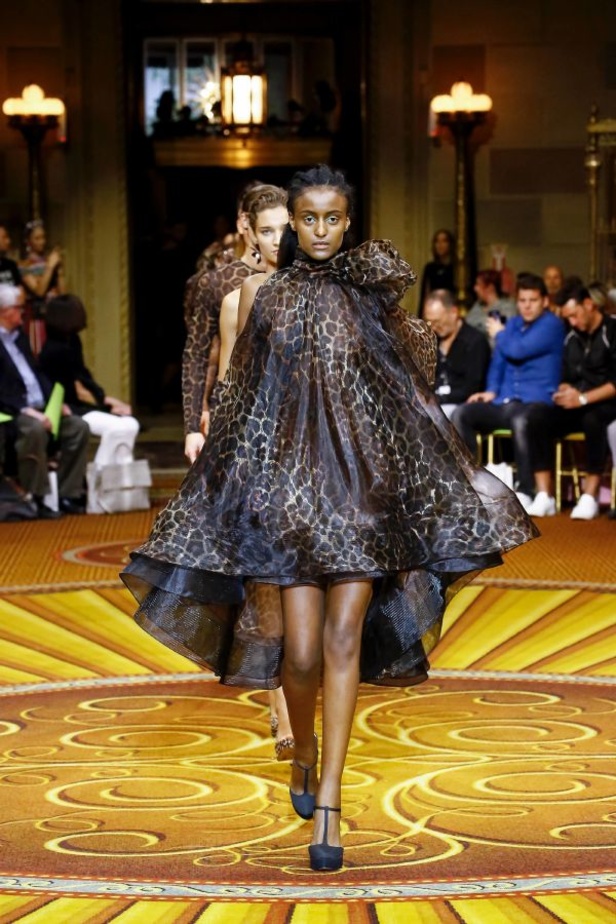 مجموعة Christian Siriano للألبسة الجاهزة لربيع 2019