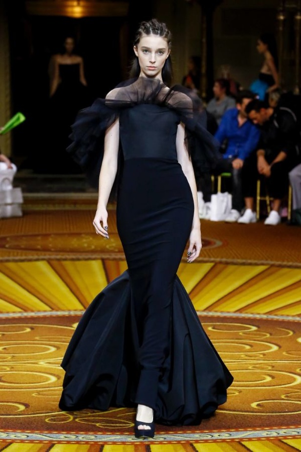 مجموعة Christian Siriano للألبسة الجاهزة لربيع 2019