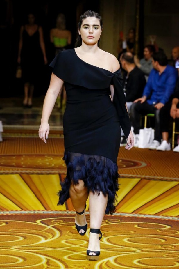 مجموعة Christian Siriano للألبسة الجاهزة لربيع 2019