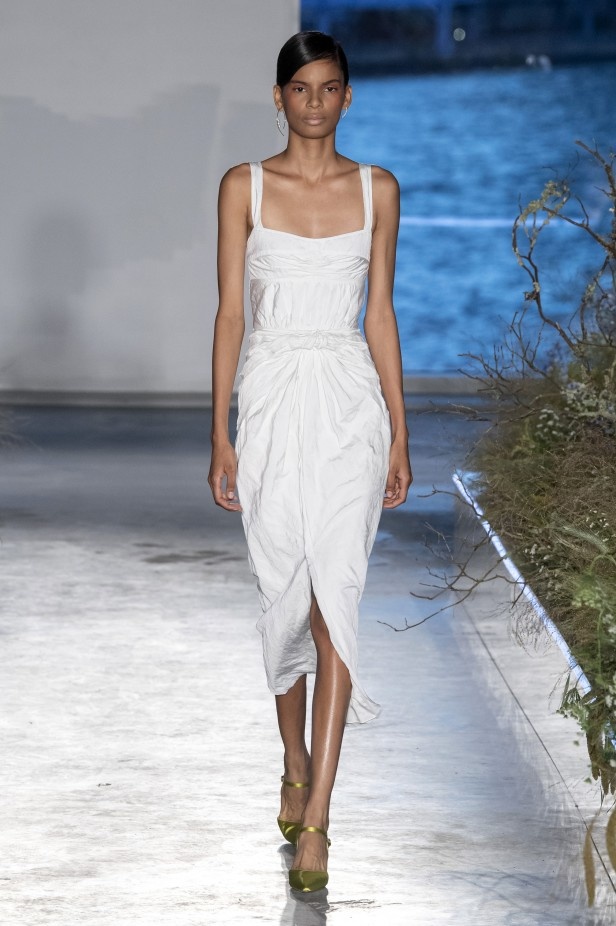 مجموعة Jason Wu للملابس الجاهزة لربيع 2020