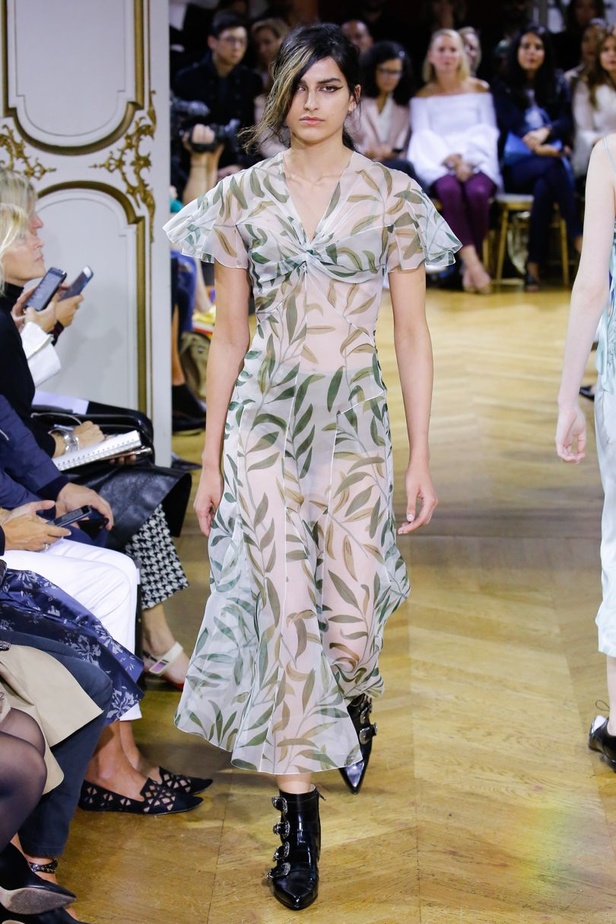 مجموعة "جون غاليانو" John Galliano لموسم ربيع وصيف 2018