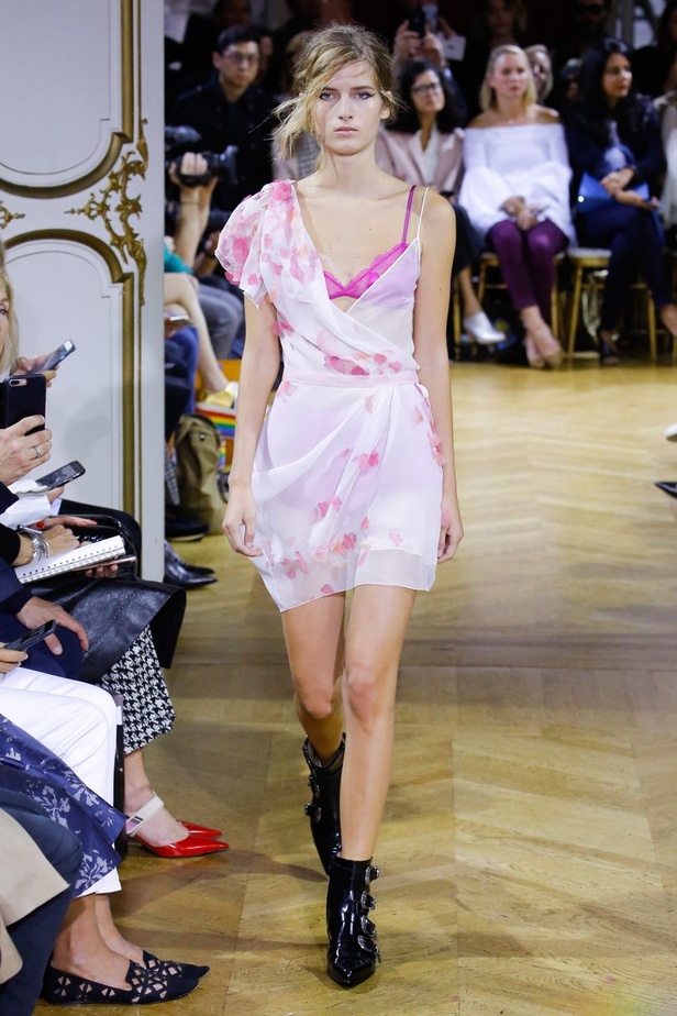 مجموعة "جون غاليانو" John Galliano لموسم ربيع وصيف 2018